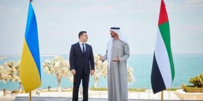 Зеленский в ОАЭ пообщался с наследным принцем Абу-Даби и подписал ряд соглашений о сотрудничестве