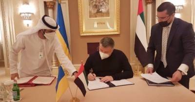 Власти ОАЭ признали водительские удостоверения Украины