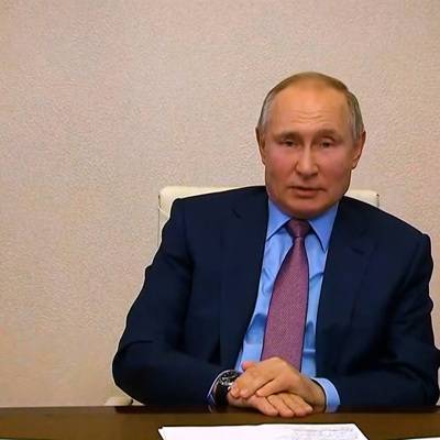 Путин: "Россия хочет и будет развивать отношения с Японией"