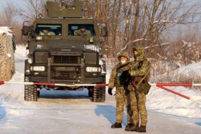 Украинские военные подорвались в Донбассе