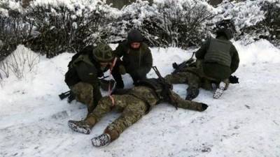 Украинские солдаты подорвались на фугасе в воскресенье