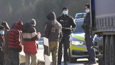11 за два дня: водители грузовиков завозят в Германию нелегалов