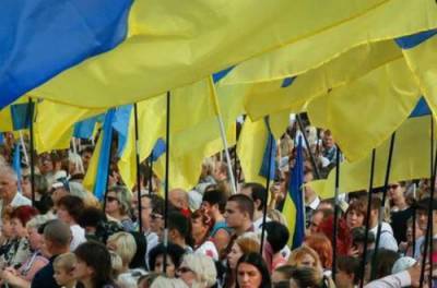 Население Украины существенно сократилось: названы причины