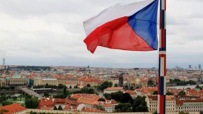 Правительство Чехии ввело режим чрезвычайной ситуации из-за коронавируса