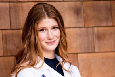 Дочь Билла Гейтса после вакцинации от коронавируса пожалела, что ее не чипировали