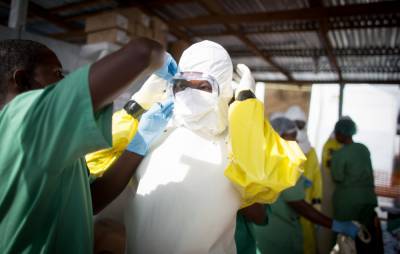 Люди умирают: Гвинея официально объявила о начале эпидемии Эболы