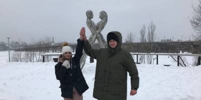 В Киеве пара влюбленных сковала себя цепью на три месяца