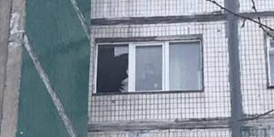 Несчастный случай в Киеве - человек выпал из окна при попытке попасть в квартиру, фото - ТЕЛЕГРАФ