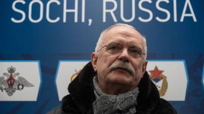 Михалков рассказал, как «страдают от режима» Бортич и Деревянко