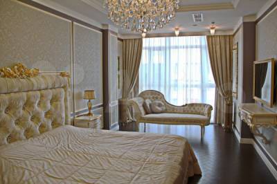 Блогер Варламов раскритиковал продаваемую в Сургуте за 30 миллионов "золотую" квартиру