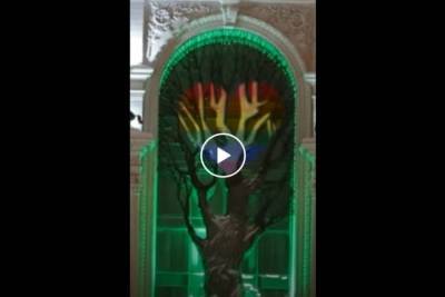 Валентинка в стиле ЛГПТ: необычную проекцию заметили на здании Минсельхоза в Казани