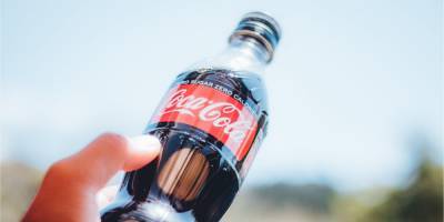 Coca-cola начала тестировать первую бумажную бутылку