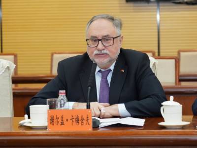 Скончался посол Украины в Китае