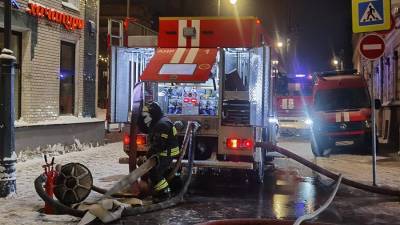 Пожарные ликвидировали крупное возгорание в хостеле в центре Москвы