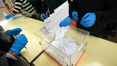 В Каталонии завершилось голосование на выборах в региональных парламент