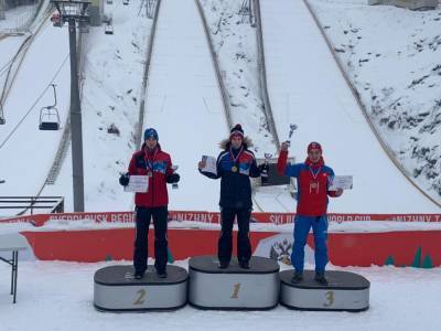 Две серебряные медали завоевал сахалинский летающий лыжник Александр Баженов на Кубке России