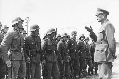 Почему предатель Власов создал свою армию только в 1944 году