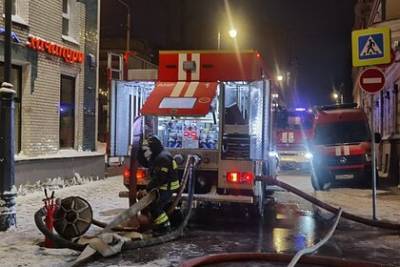 Стала известна возможная причина пожара в здании в центре Москвы