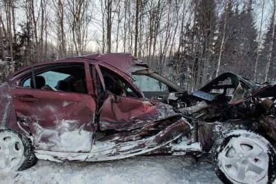 Автомобиль превратился в груду металла: в Тверской области Водитель легковушки погиб в ДТП с автобусом