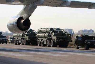 На российскую авиабазу в Сирии могли доставить баллистические ракеты