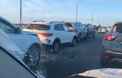 Массовое ДТП на Солотчинском мосту: столкнулись 11 машин