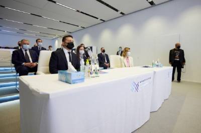 Во время визита в ОАЭ Зеленский подписал договоры стоимостью свыше 3 миллиардов долларов