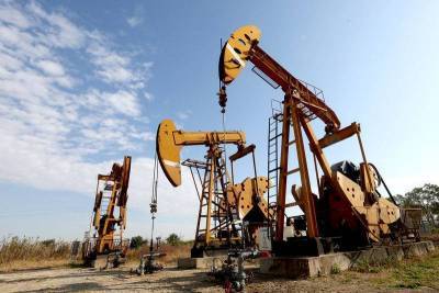 Новак ждет среднюю цену на нефть в 21г в диапазоне $45-60 -- агентства