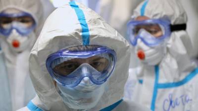 Коронавирус за последние сутки выявили у 14 207 человек в России