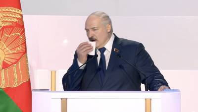 Белорусы обрадовались: Лукашенко стало плохо во время выступления