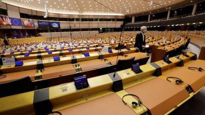 СТРАНА: Европарламент призвал Украину закрыть «Миротворец» и уважать права нацменьшинств