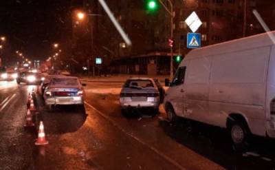 Разбиты семь авто: в Одессе показали кадры масштабных ДТП, все детали