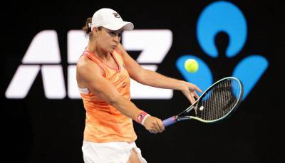 Australian Open: вылет Свитолиной и Мертенс, Барти пробилась в 1/4 финала