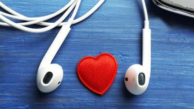 Названы аудиопредпочтения россиян в День Святого Валентина