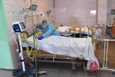 На Львовщине уволен глава больницы, где из-за отключения аппаратуры умерли два пациента