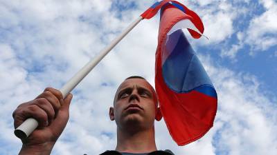 Кремль: Россия не оставит без помощи русскоязычное население Донбасса