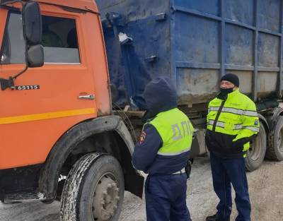 В Колтушах и Янино задержаны мусоровозы без документов на транспортировку отходов