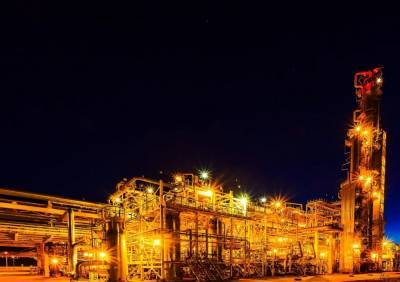 «Роснефть» вдвое увеличит производство моторного топлива на Ачинском НПЗ