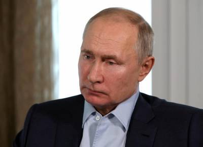 Кремль объяснил слова Путина о поддержке Донбасса: соцпомощь