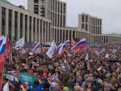 В Госдуме решили уточнить закон об ответственности за нарушения на митингах