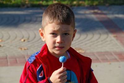 Диетологи назвали количество конфет в день, которое можно давать ребенку - lenta.ua