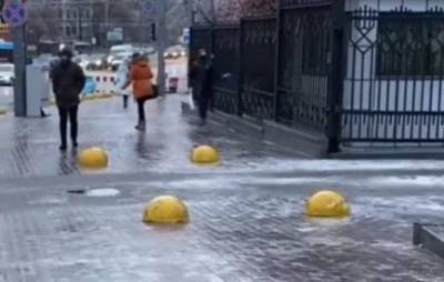 Трагическое ЧП в Киеве: на улице средь бела дня внезапно оборвалась жизнь человека, что произошло