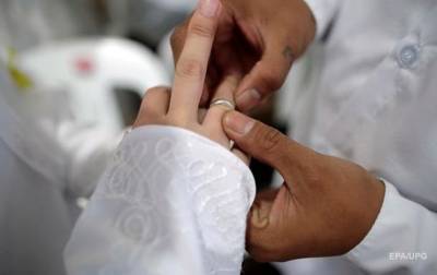 В Украине уменьшилось число браков и резко возросло количество разводов