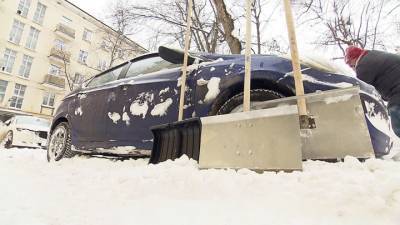 После рекордного снегопада Москву откапывают в режиме нон-стоп