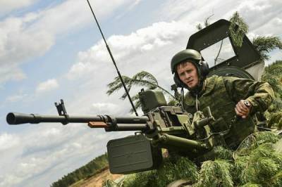 Политолог Бредихин: Россия введет войска в Донбасс в случае нападения Украины на ДНР и ЛНР