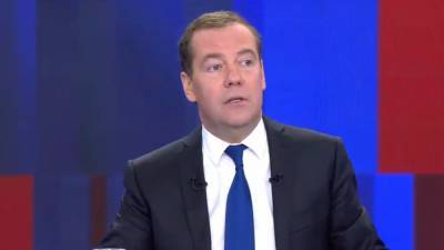 Колумнист ФАН Манукян рассказал, как ему удалось пообщаться с Медведевым