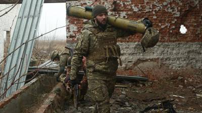 Порошенко потребовал вернуть войска Украины к линии фронта на Донбассе