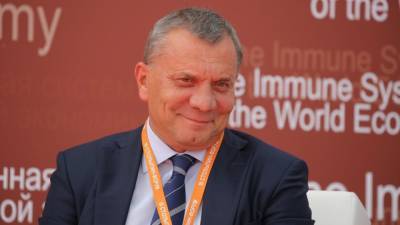 Вице-премьер РФ пообещал сербам столько вакцины, сколько потребуется