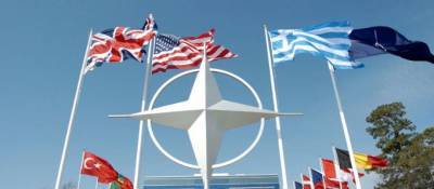 НАТО намерена увеличить военный контингент у российских границ