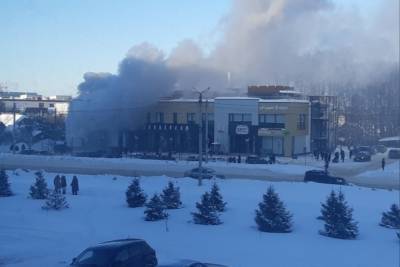 Пожар в универсаме на Михалевском бульваре в Костроме обошелся без пострадавших