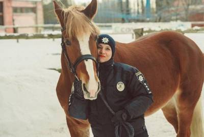 Патрульная полиция Киева пополнилась конем: Фуршет готовится к своей первой смене